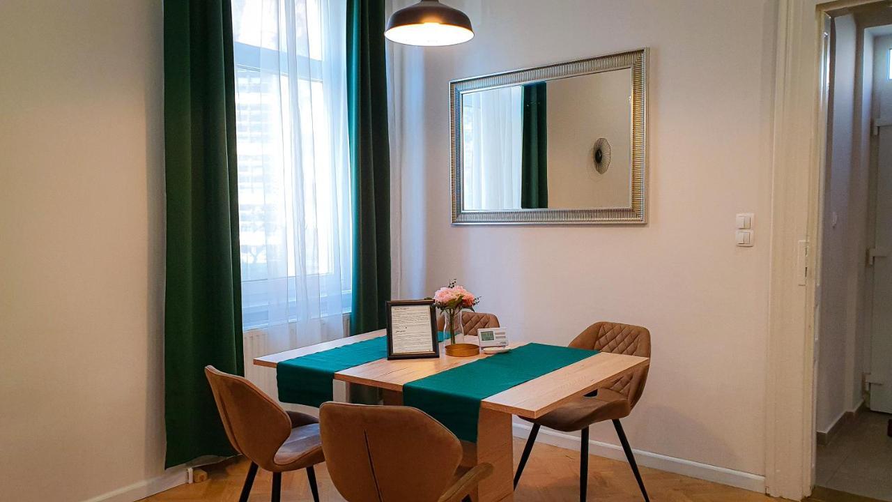 גיור Smaragd Apartman מראה חיצוני תמונה