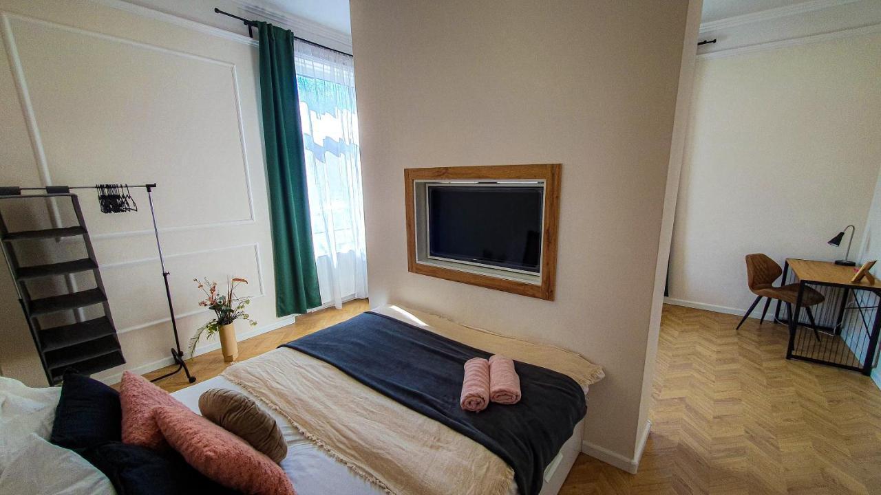 גיור Smaragd Apartman מראה חיצוני תמונה